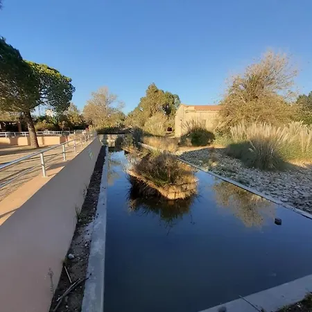 3 Etoiles Au Bord De L'eau *